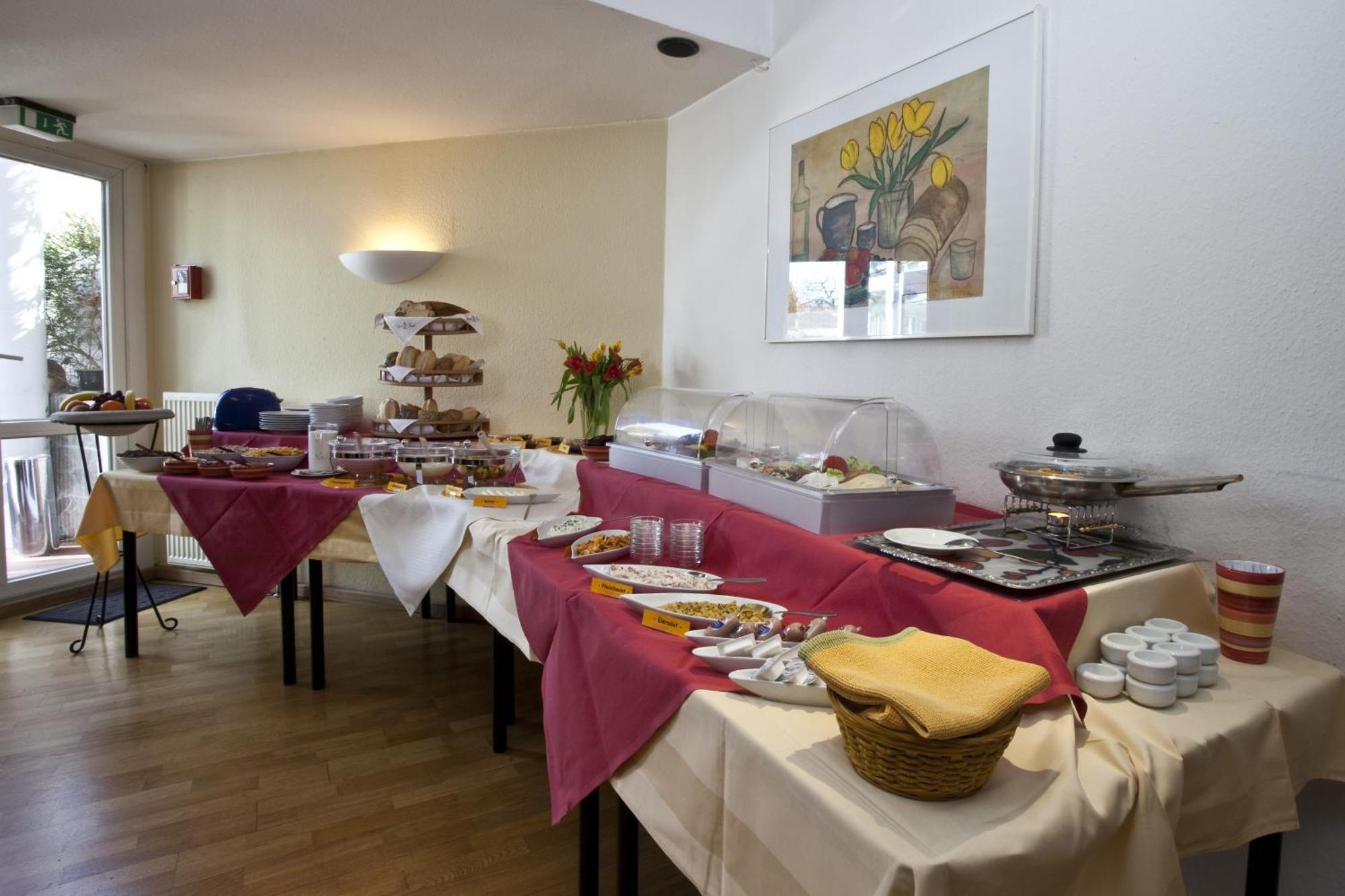 Hotel Am Braunen Hirsch Целле Экстерьер фото