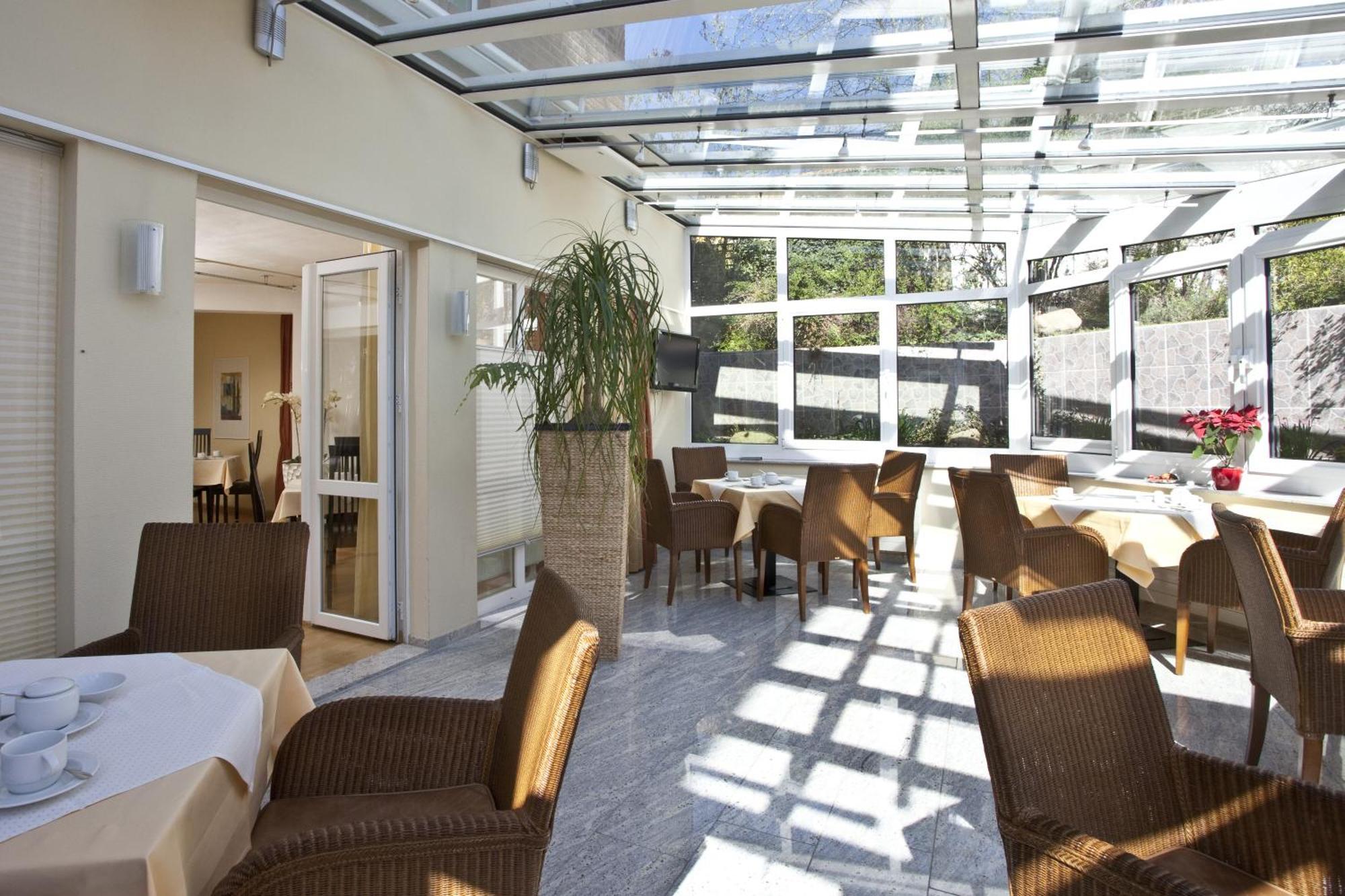 Hotel Am Braunen Hirsch Целле Экстерьер фото