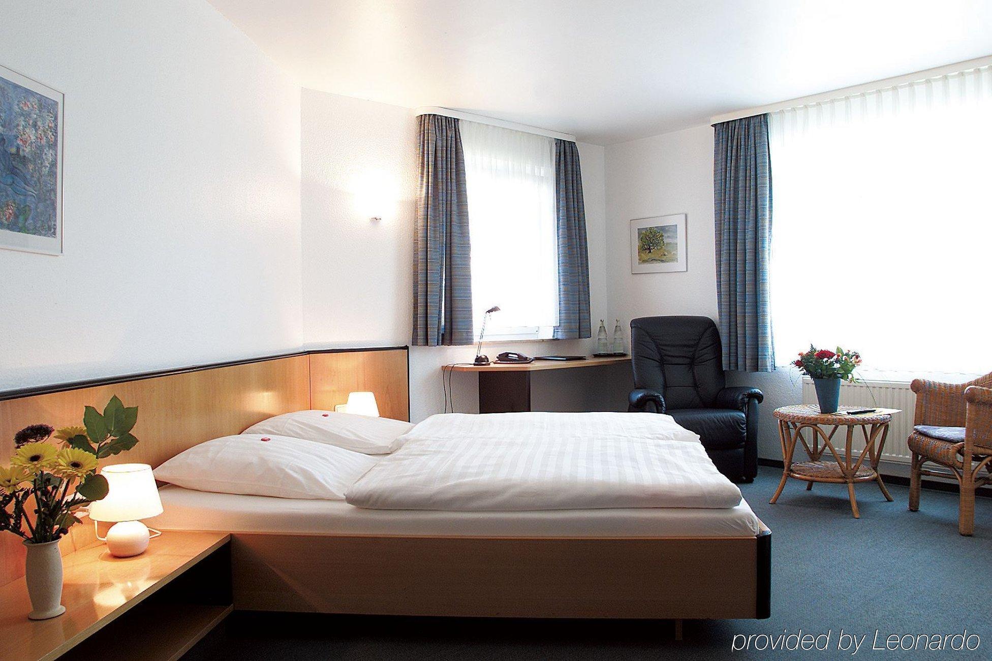 Hotel Am Braunen Hirsch Целле Номер фото